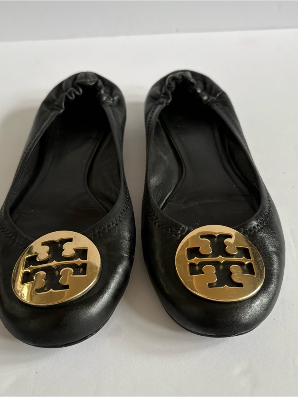 Tory Burch Black Leather Reva Ballet Flat Women’s 7 Gold Medallion Career Office - Picture 2 of 7